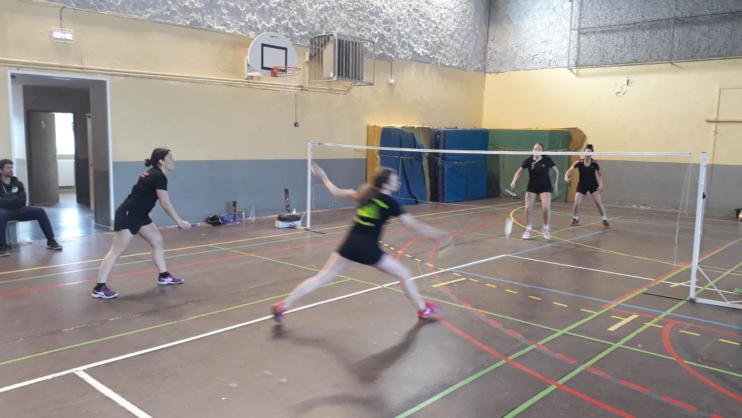 Julie part à l'assaut du filet